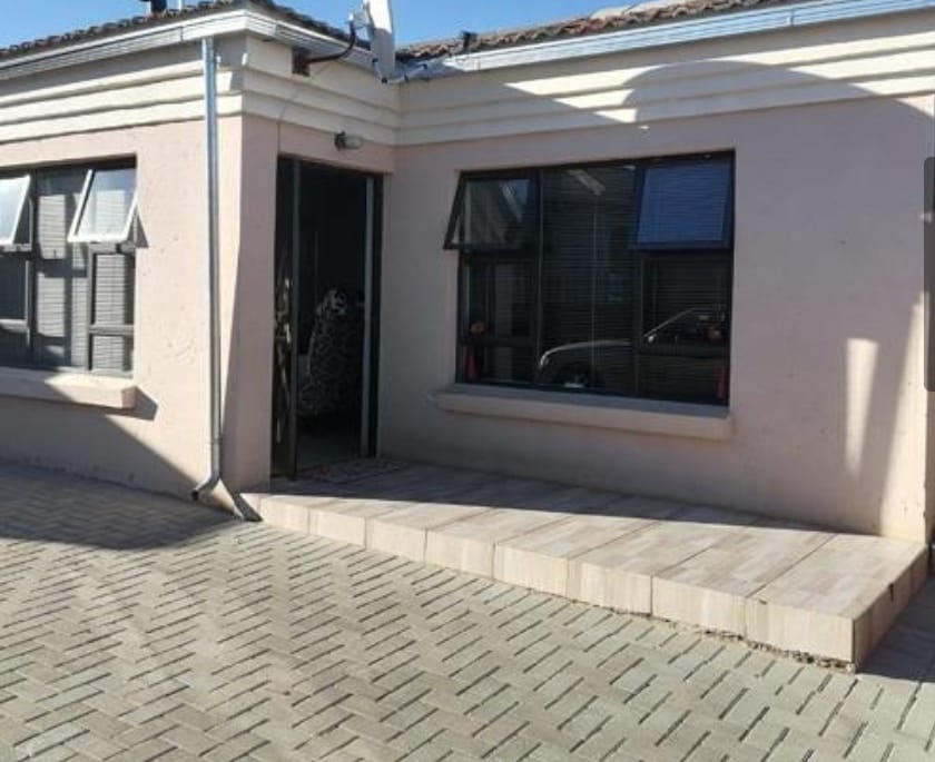 3 Bedroom Property for Sale in Vista Park Free State